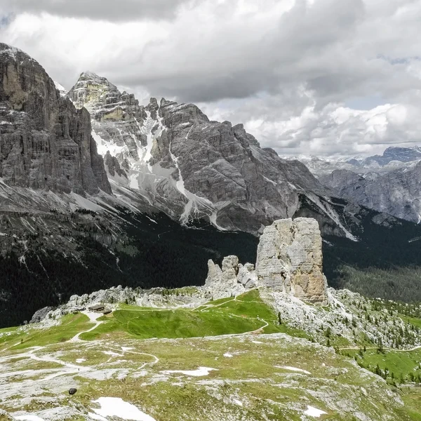 Vue vers le Lagazuoi