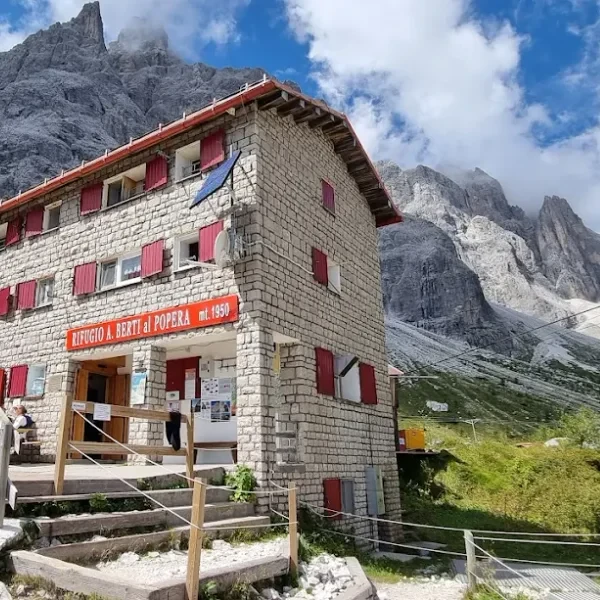 Bertihutte (Rifugio Berti) in the Val d Ansiei valley near the Tre Cime area