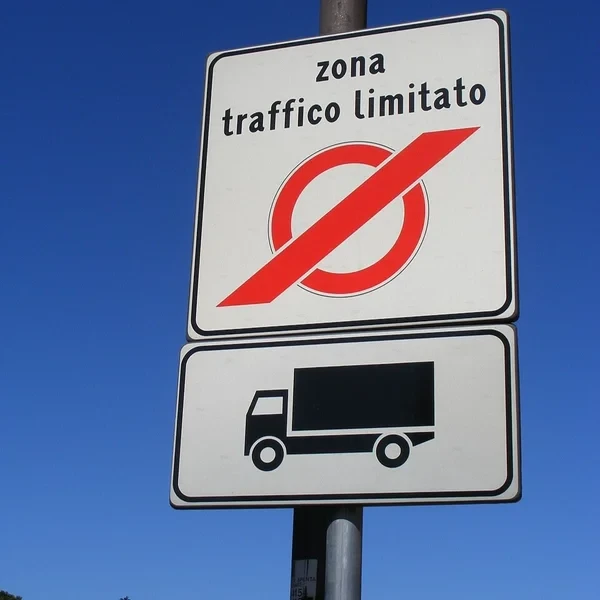 Panneaux de zone à trafic limité en Italie